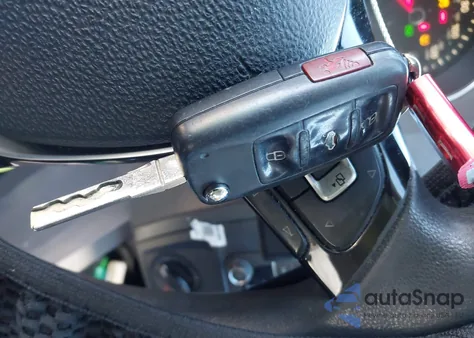 2015 Volkswagen Jetta 2.0L S из США, поврежденный, VIN 3VW2K7AJ9FM353312